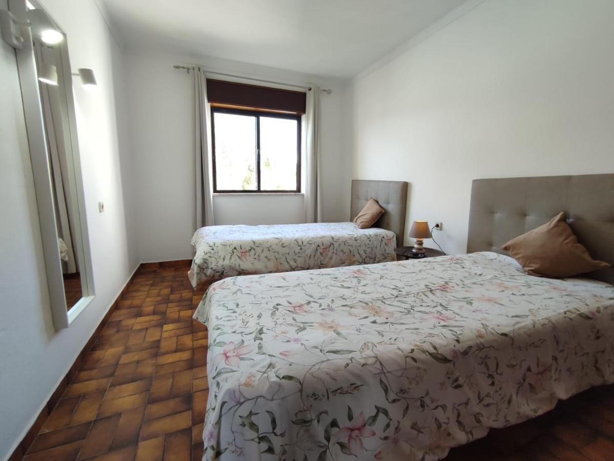 Apartamento V2 Pedro - By Bedzy Albufeira Dış mekan fotoğraf